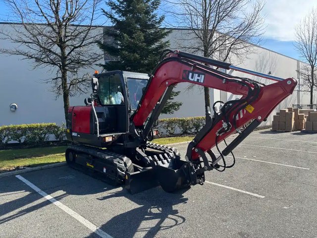 UHI Machinery UME60 Excavatrice