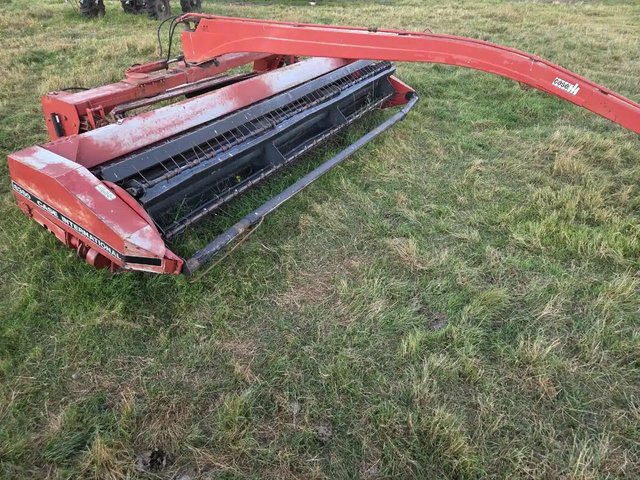 Case IH 8380 Faucheuse-conditionneuse