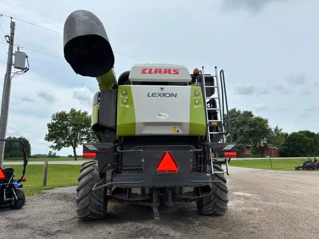 2021 CLAAS LEXION 8600TT Batteuse