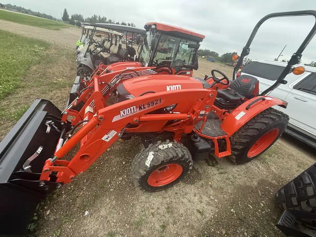 2023 Kioti DK4220SE Tracteur