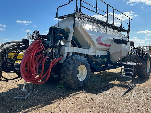 2018 Bourgault 7550 Remorque pneumatique