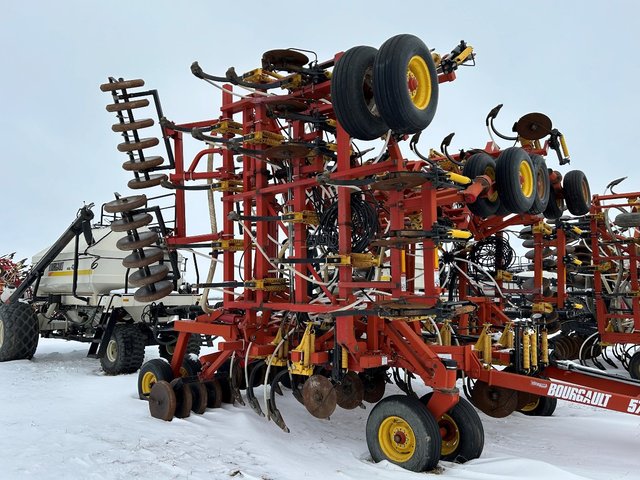 2004 Bourgault 5710-47 Semoir à air