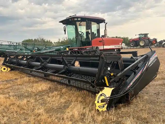 2994 MacDon 2950 Andaineur
