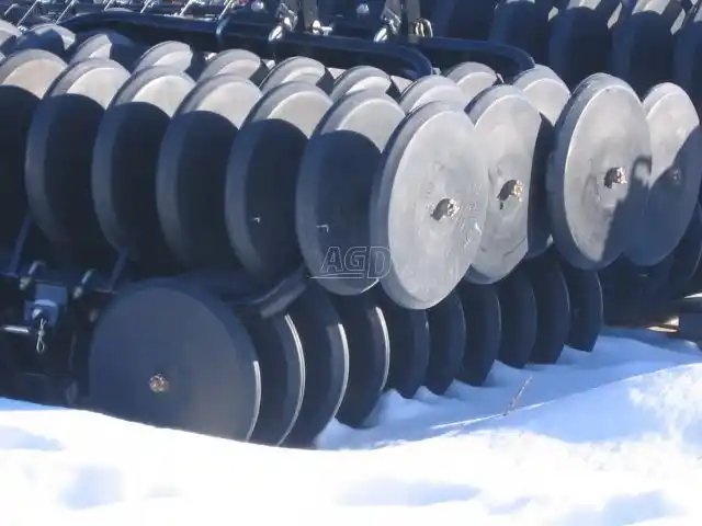 Bourgault Rouleau émotteur'