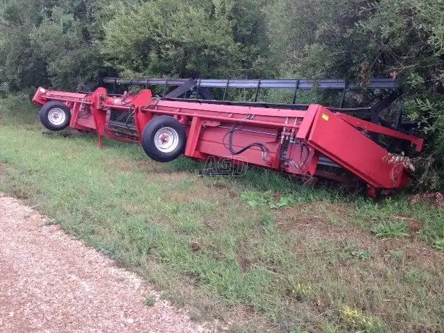 MacDon 960 Header