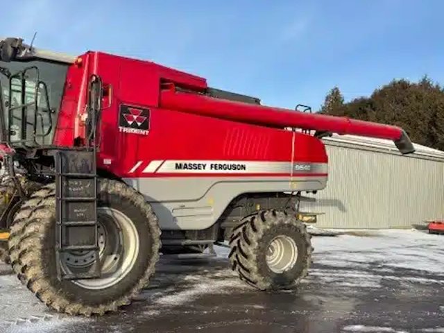 Massey Ferguson 9540 Batteuse