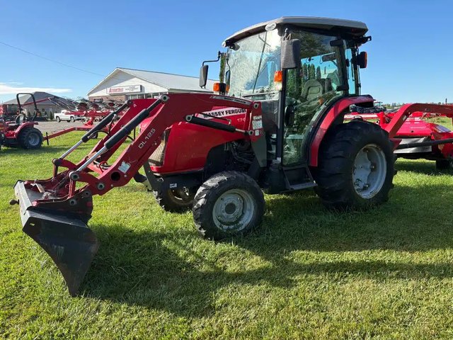 2016 Massey Ferguson 1742L Tracteur