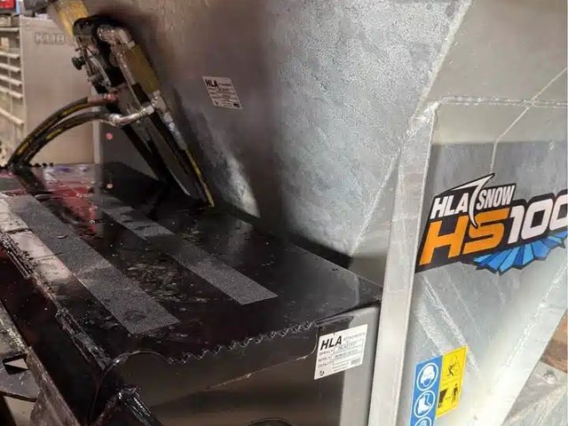 2026 HLA Attachments HS100 Épandeur de sel et de sable