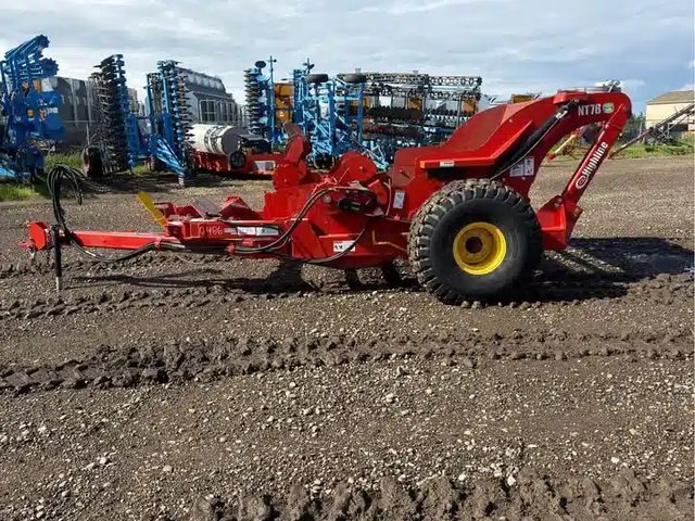 2021 Highline NT7800 ramasseuse de pierres