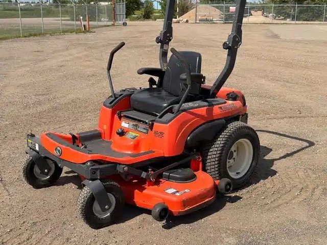 2006 Kubota ZG23 Tondeuse à rayon de braquage zéro