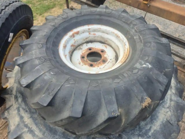 Goodyear 16.5L-16.1 Pneus