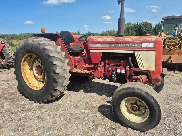 1975 International 574 Tracteur