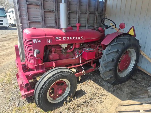 McCormick W4 Tracteur