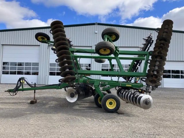 2008 John Deere 637 Disque