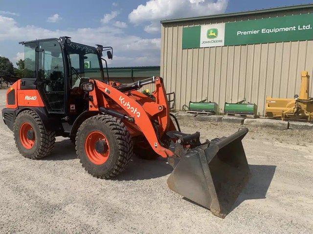 2022 Kubota R640 Chargeur sur roues