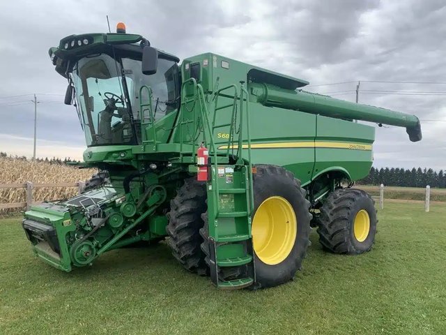 2013 John Deere S680 Batteuse