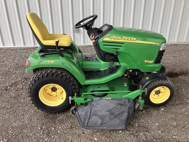 2003 John Deere X585 Tracteur à pelouse