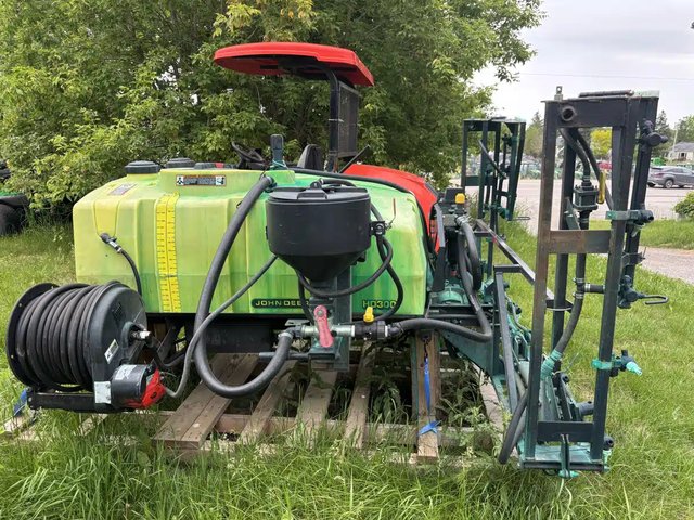 2012 John Deere HD300 Arroseur - 3 points/Montés