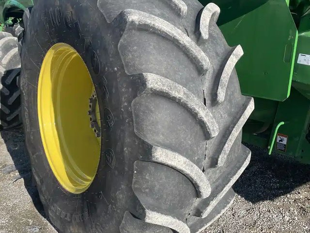 Firestone 800/70R38 Pneus
