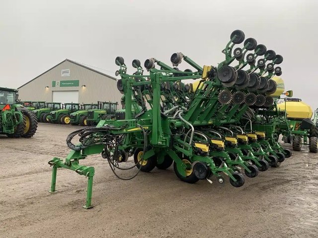 2015 John Deere 1795 Planteur