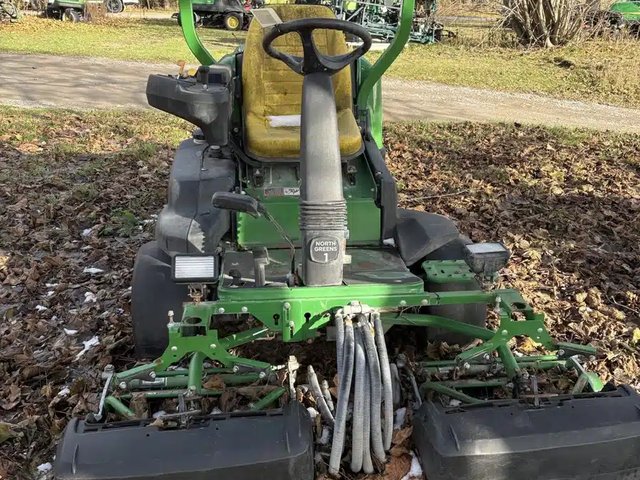 2019 John Deere 2500B tondeuse de terrain de golf