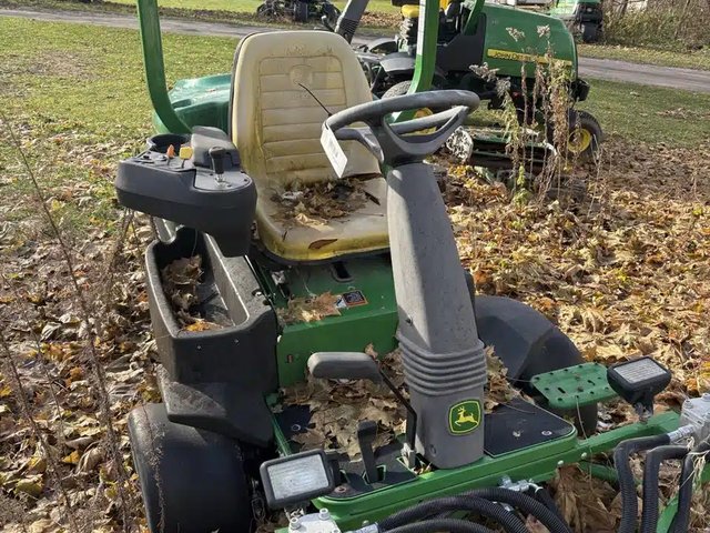 2012 John Deere 2500B tondeuse de terrain de golf