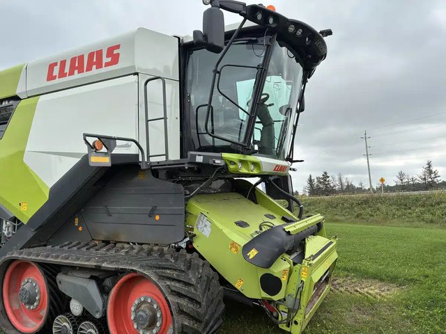 2022 CLAAS LEXION 8700TT Batteuse