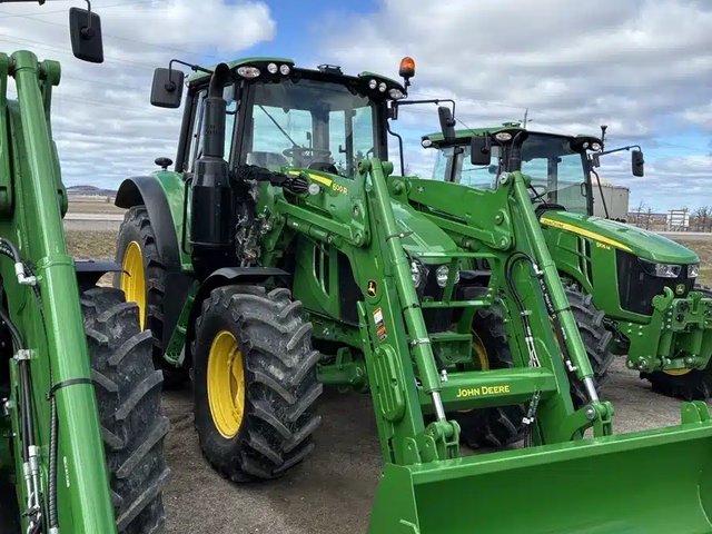 2025 John Deere 6120M Tracteur