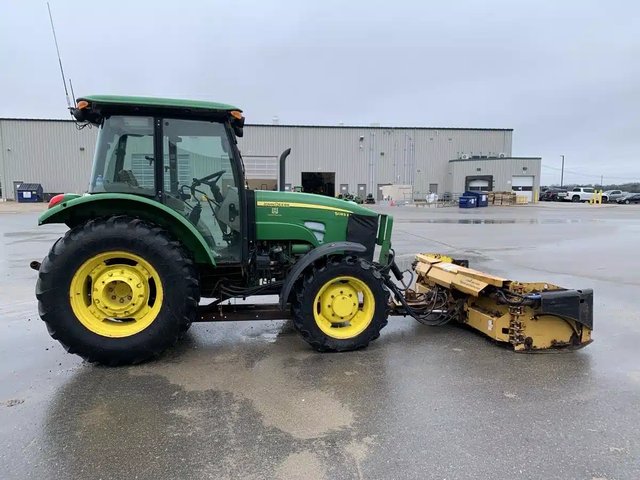 2012 John Deere 5083E Tracteur