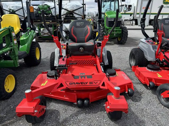 2022 Gravely Pro-Turn EV Tondeuse à rayon de braquage zéro