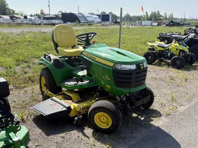 2018 John Deere X754 Tracteur à pelouse