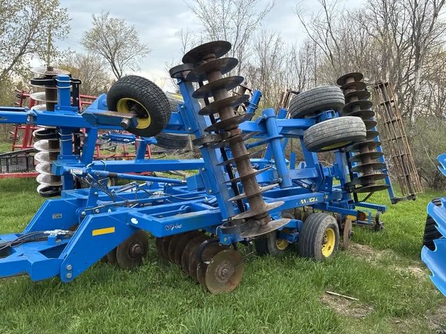 2014 Landoll 7431 Labour vertical