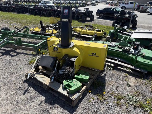 John Deere 44SB Souffleur à neige