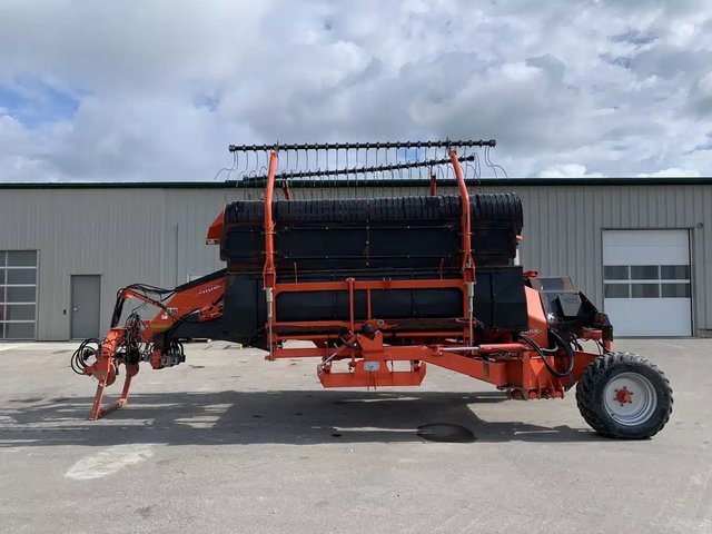 2012 Kuhn MERGE MAXX 900 Regroupeur d'andains