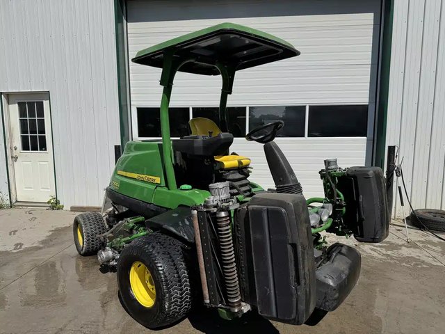 2017 John Deere 7500AE tondeuse à lame rotative