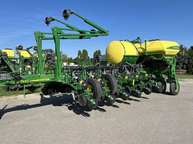 2017 John Deere 1775NT Planteur