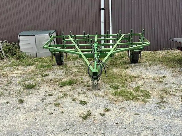 12' Field Cultivator Cultivateur