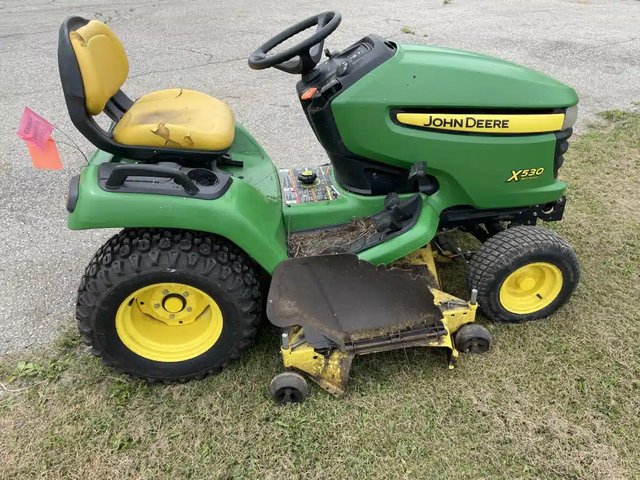 2012 John Deere X530 Tracteur à pelouse