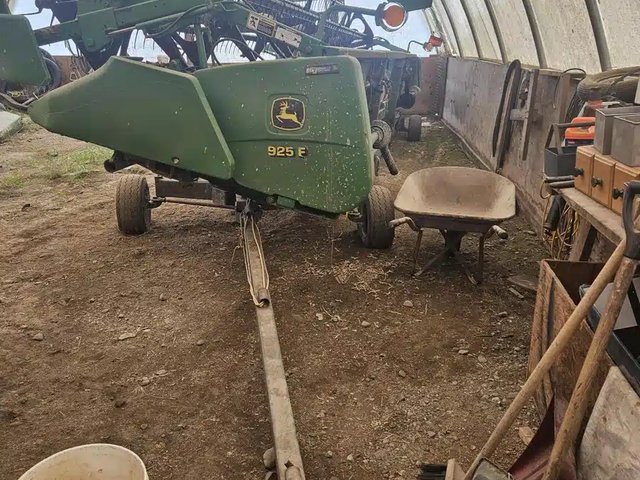 2003 John Deere 925F Header - Flex