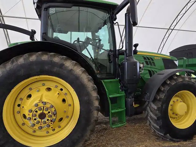 2017 John Deere 6155R Tracteur