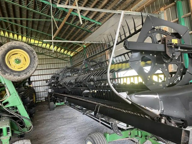 2012 MacDon FD70 Nez - Toile/Tapis