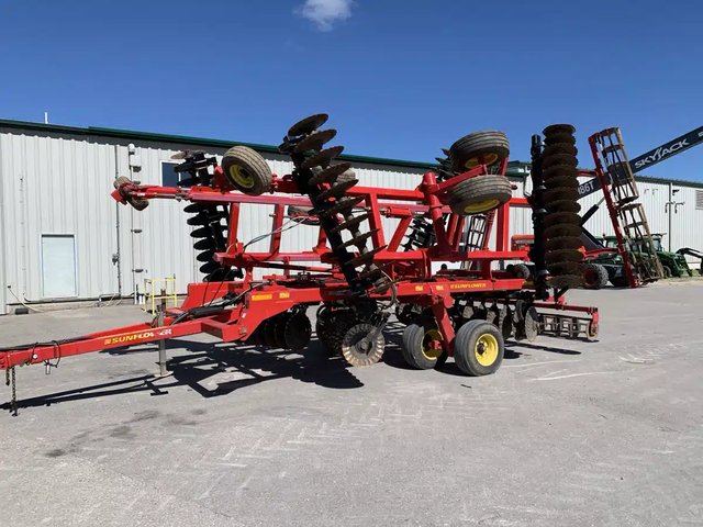 2014 Sunflower 6631 Labour vertical