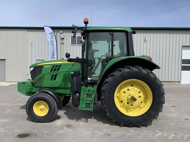 2015 John Deere 6120M Tracteur