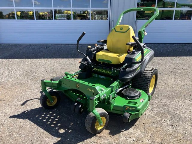 2023 John Deere Z950M Tondeuse à rayon de braquage zéro