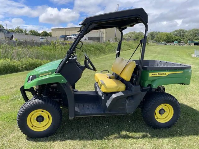2022 John Deere XUV 590E Véhicule utilitaire