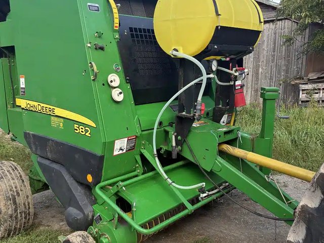2008 John Deere 582SS Presse à Balle Ronde