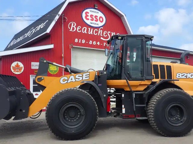 2022 Case 821G Chargeur sur roues