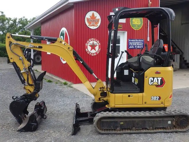 2023 Caterpillar 302 CR Excavatrice