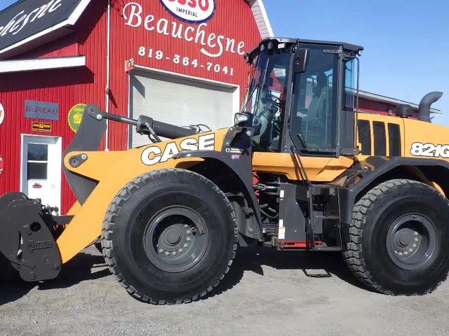 2024 Case 821G Chargeur sur roues