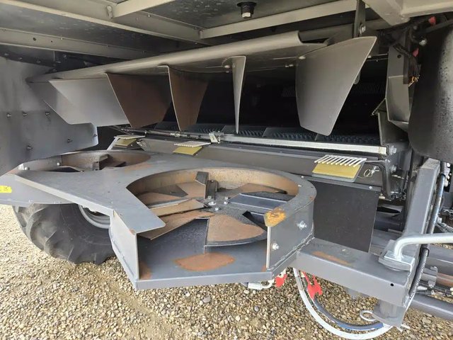 2022 Gleaner S98 Batteuse